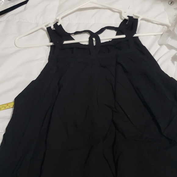 Restocked 💥New boutique hollow out tank - Picture 4 of 5